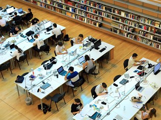 studenti_knjiznica1-100626.jpg